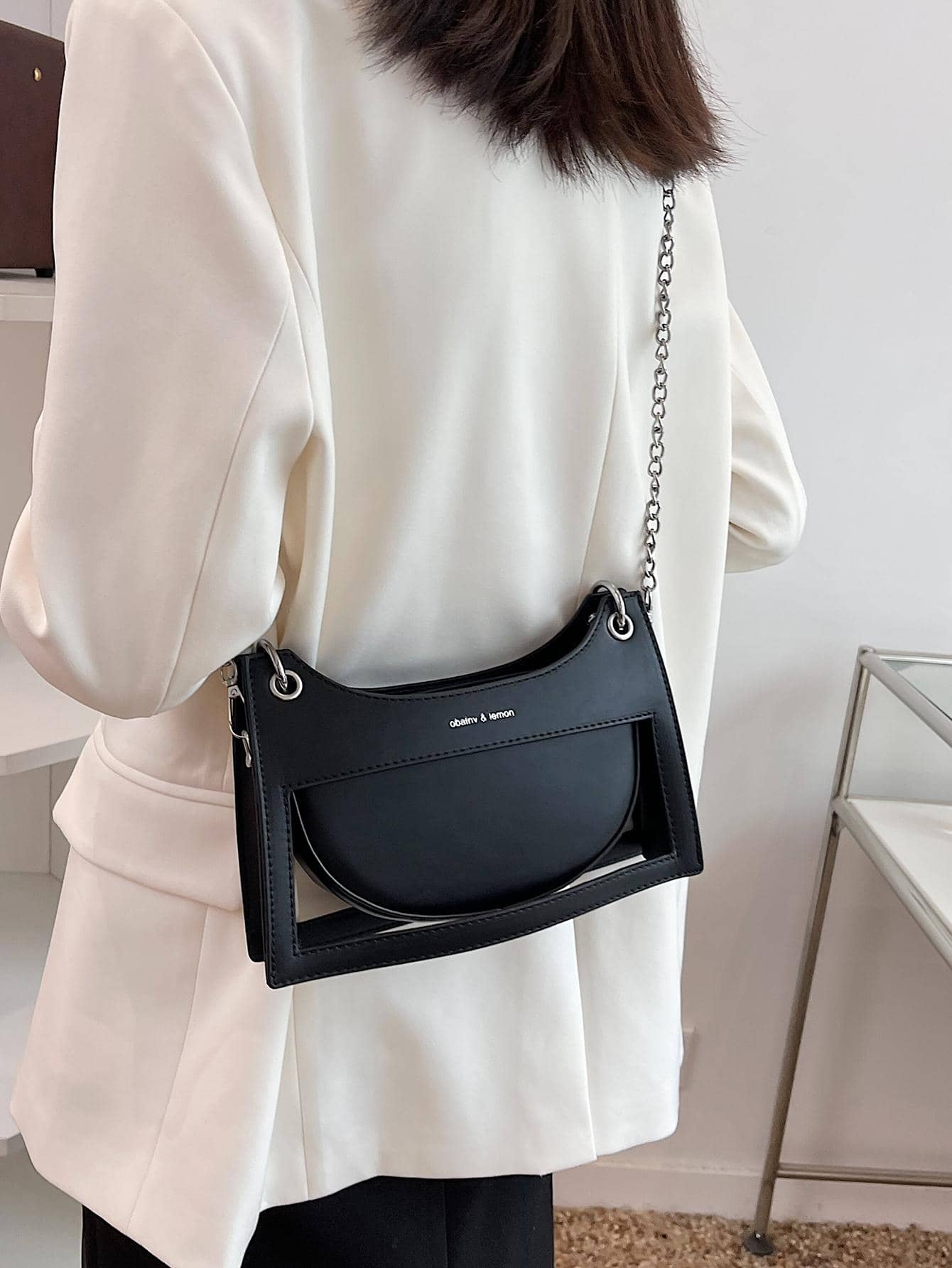 Letter Graphic Chain Bag Fashion Black
