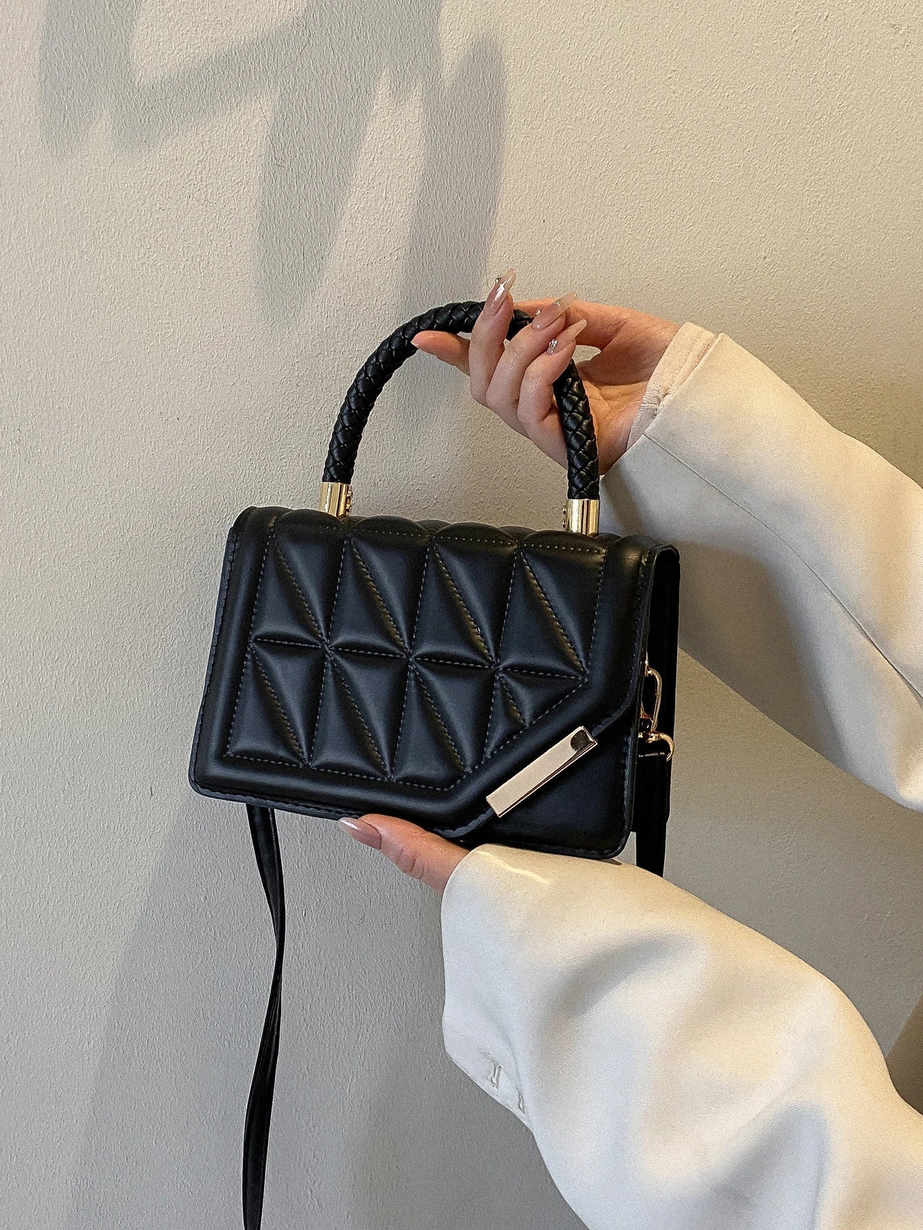 Women's Casual Fashionable Shopping And Dating Net Color Flip Cover Handbag