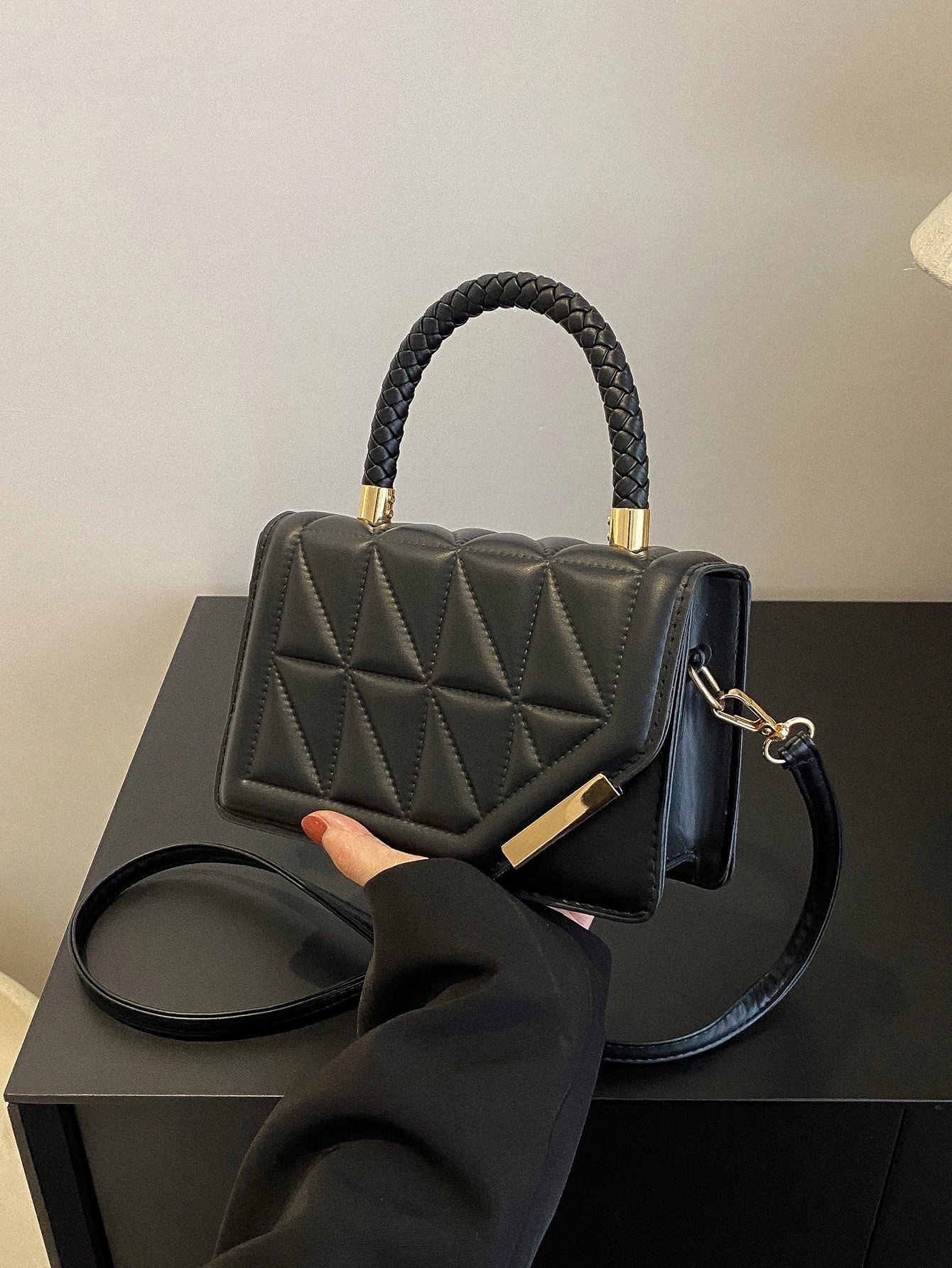 Women's Casual Fashionable Shopping And Dating Net Color Flip Cover Handbag