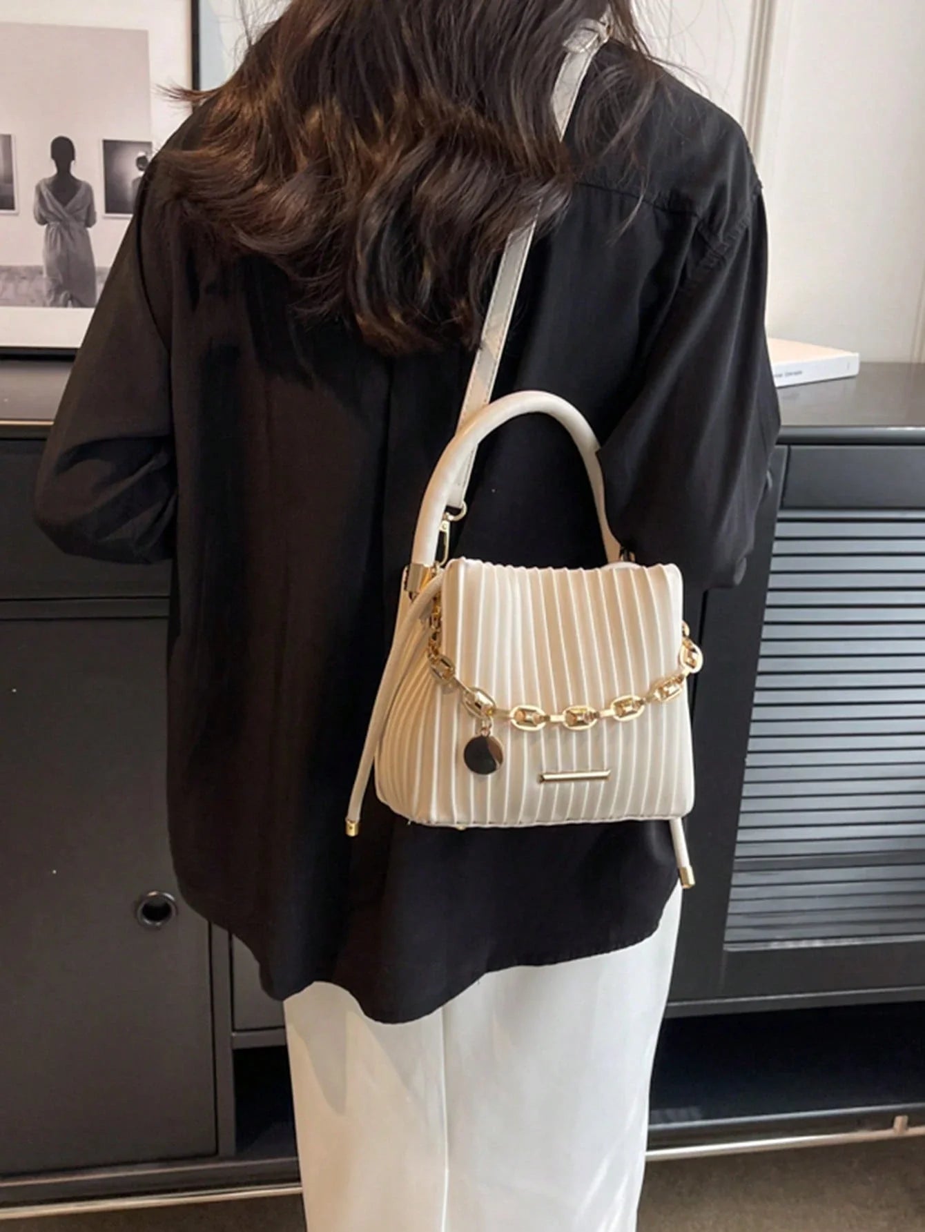 Mini Pleated Bucket Bag With Chain Decor