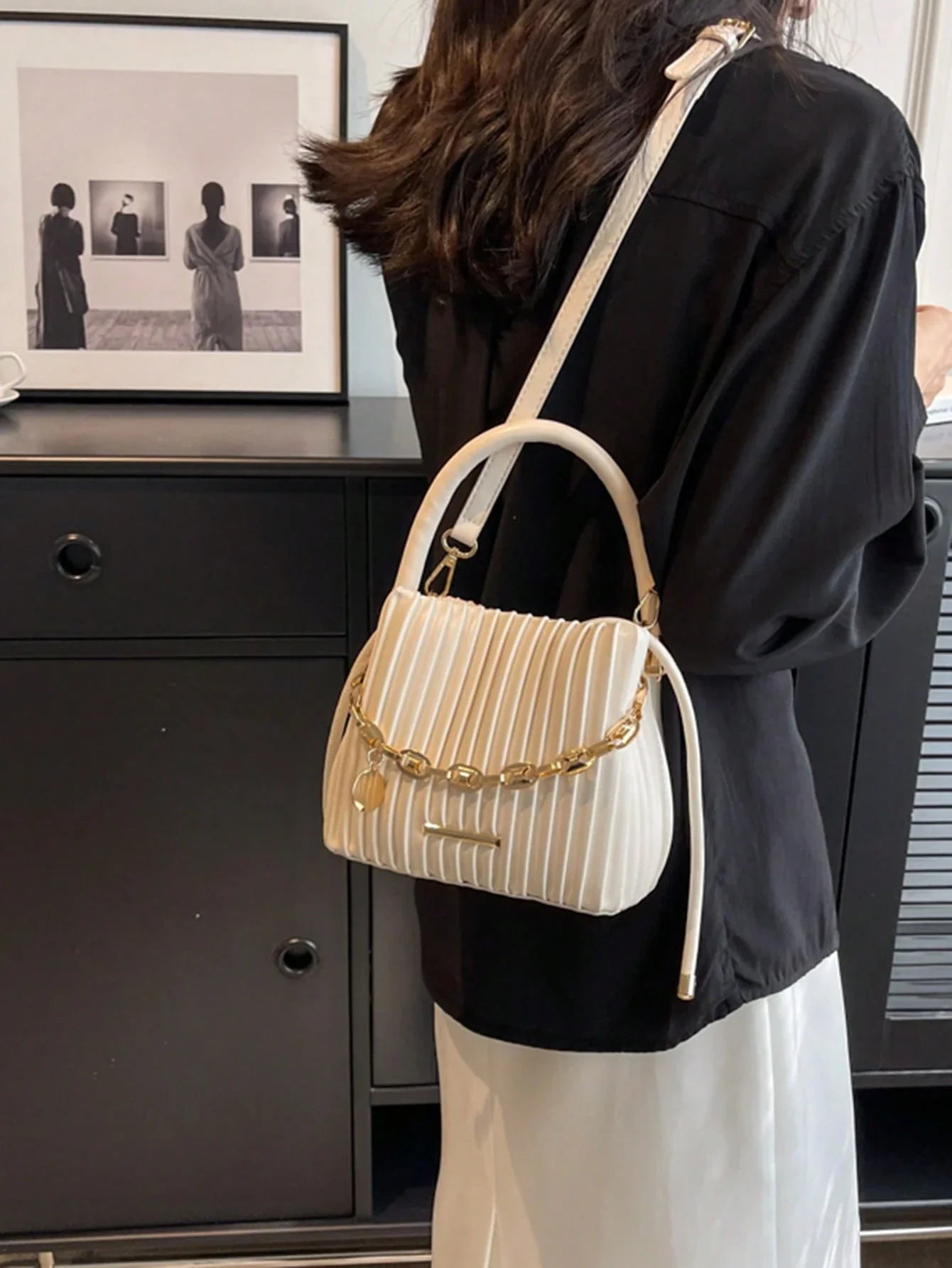 Mini Pleated Bucket Bag With Chain Decor