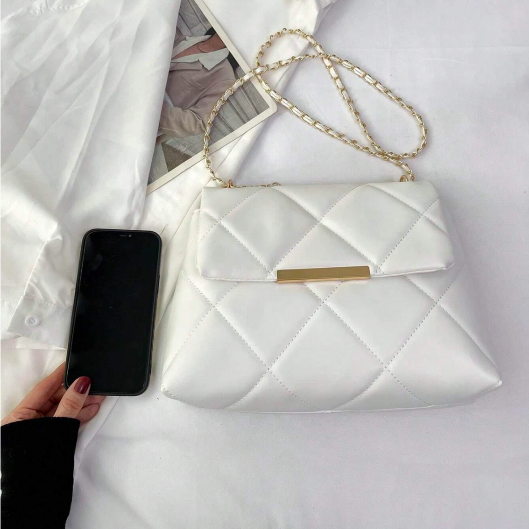 Stylish White Quilted Bag with adorable chain - Waterproof & long lasting material