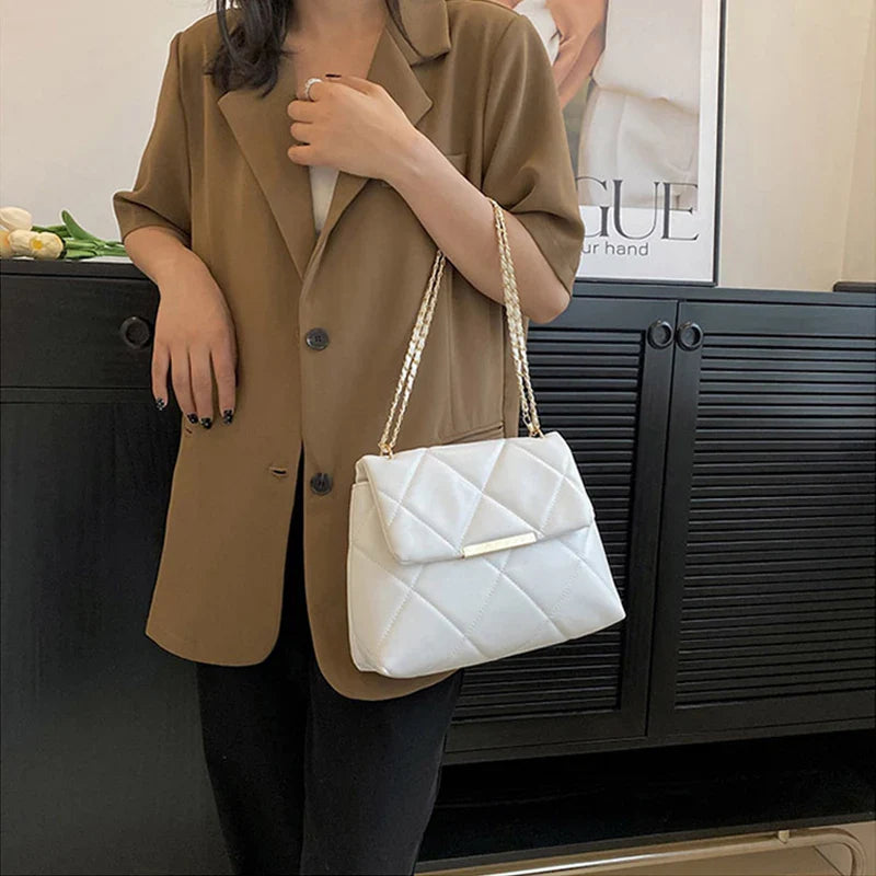 Crossbody Quilted White Square Bag with Stylish Chain