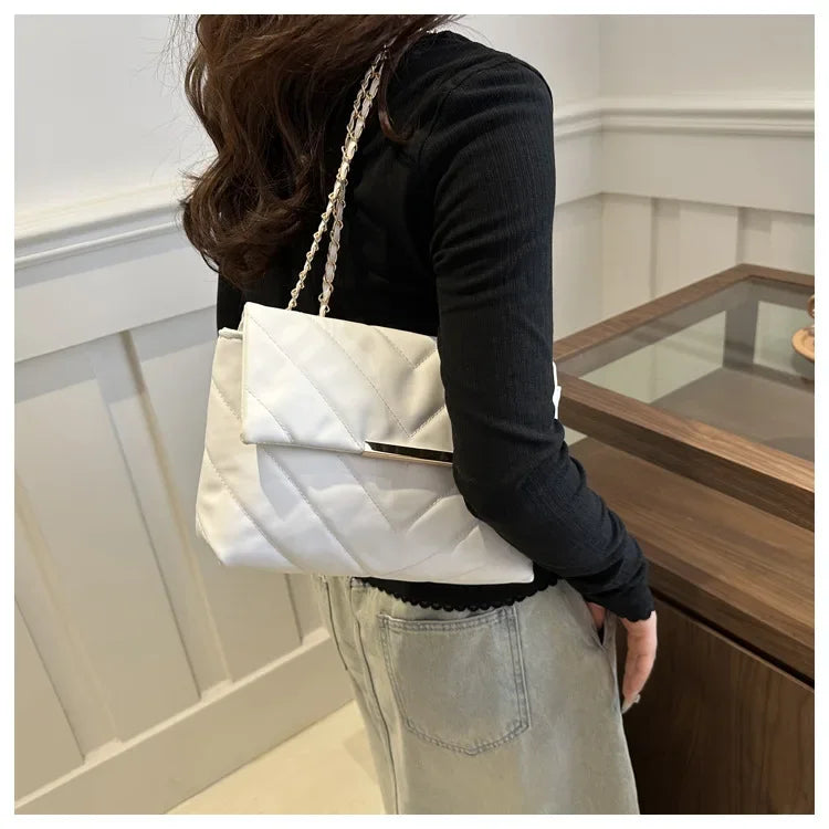 Crossbody Quilted White Square Bag with Stylish Chain