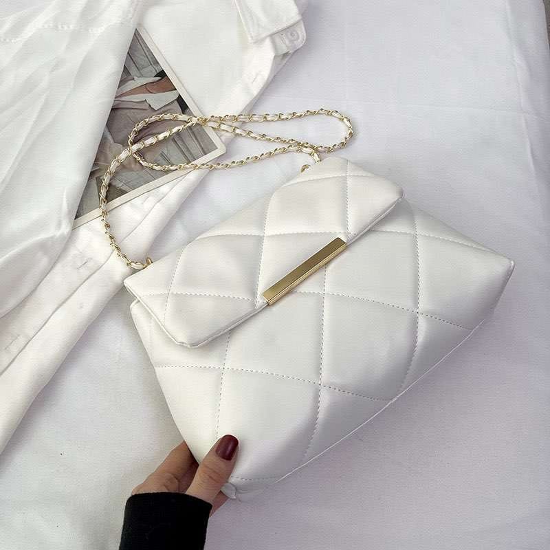 Crossbody Quilted White Square Bag with Stylish Chain